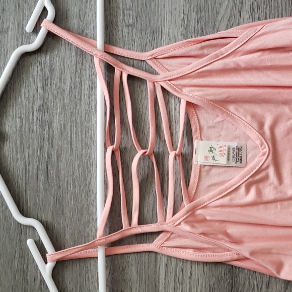 NWOT criss cross knotted tank - Picture 3 of 4